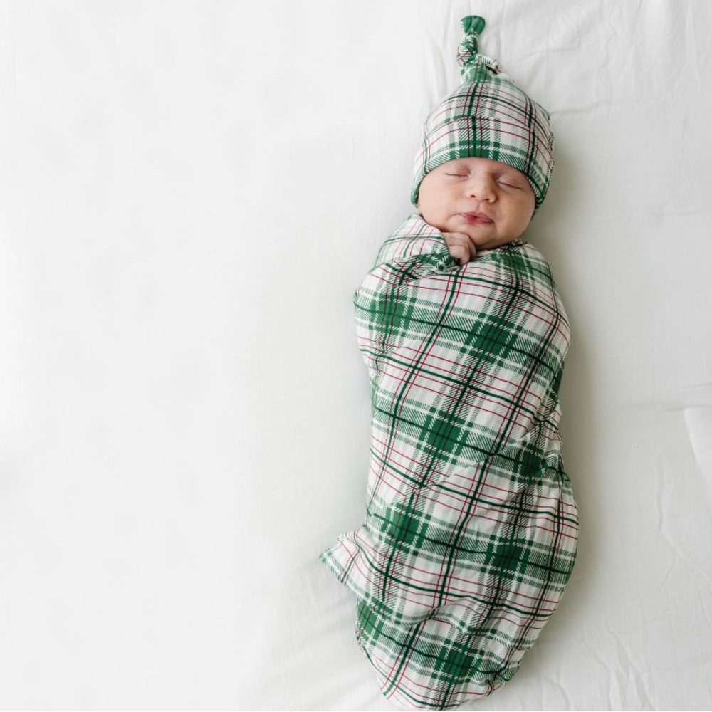 NIB LS Noel Swaddle Set